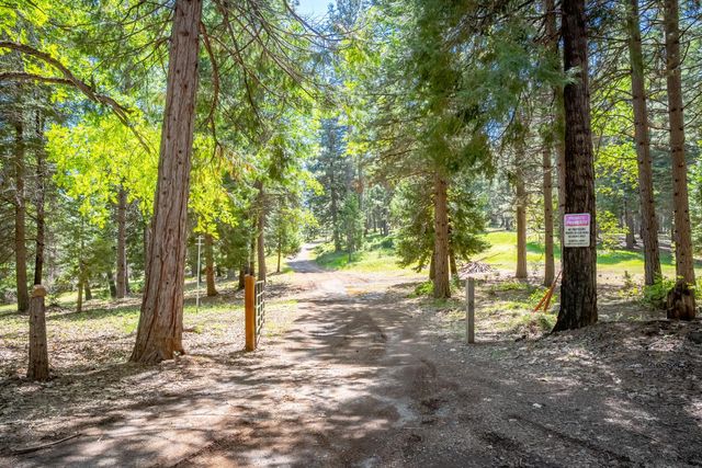 6420 Starkes Grade Rd, Pollock Pines, CA 95726