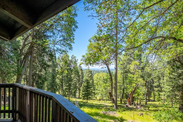 6420 Starkes Grade Rd, Pollock Pines, CA 95726