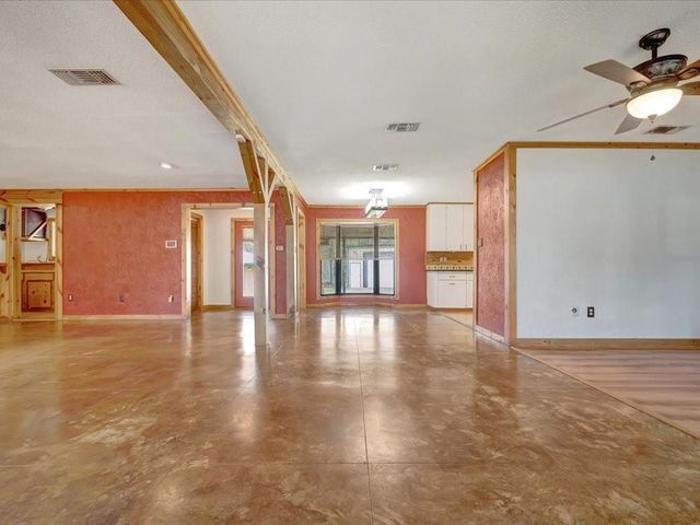 4636 Southwood Drive, Lufkin, TX 75904