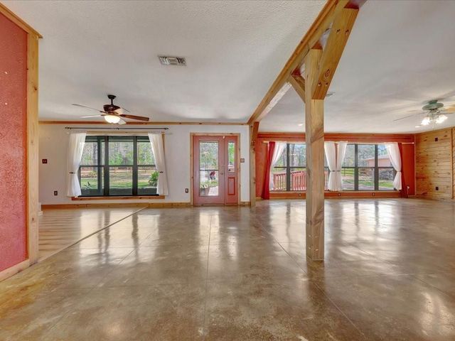 4636 Southwood Drive, Lufkin, TX 75904