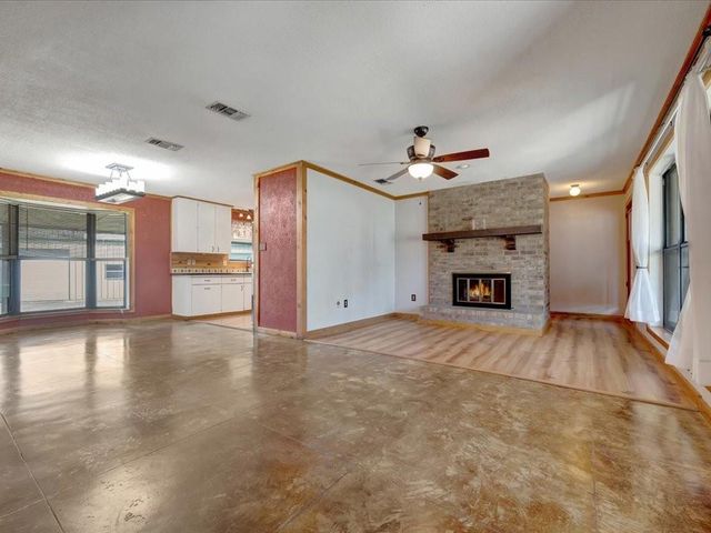 4636 Southwood Drive, Lufkin, TX 75904