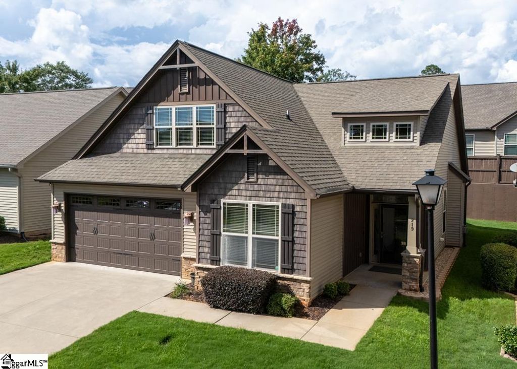 219 Catskill Drive, Taylors, SC 29687