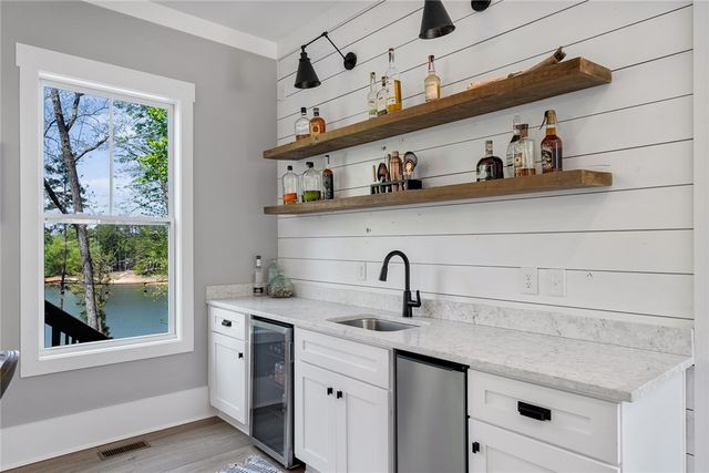 384 Lakemont Drive, Westminster, SC 29693
