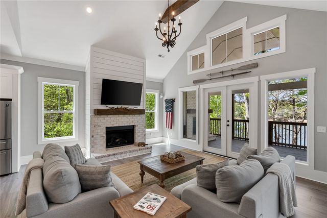 384 Lakemont Drive, Westminster, SC 29693