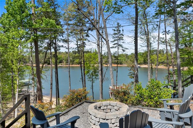 384 Lakemont Drive, Westminster, SC 29693
