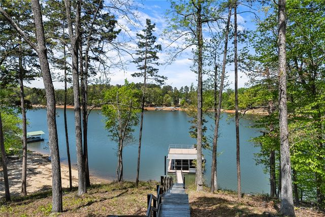 384 Lakemont Drive, Westminster, SC 29693