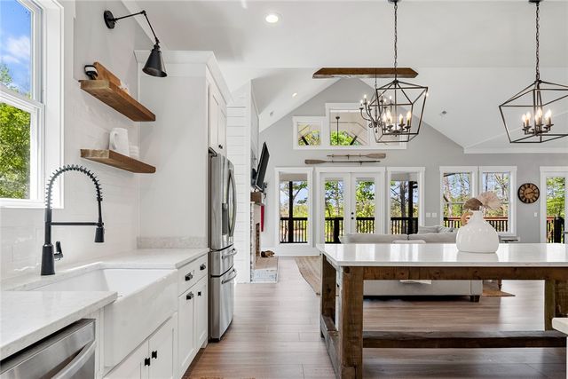 384 Lakemont Drive, Westminster, SC 29693