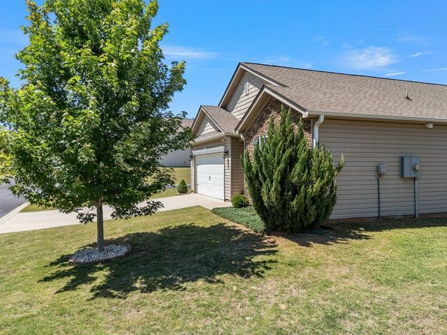 320 New Springs Lane, Boiling Springs, SC 29316