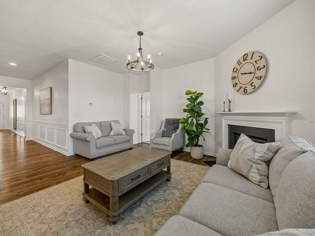 320 New Springs Lane, Boiling Springs, SC 29316
