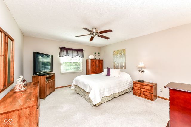 7812 Hampton Place, Fishers, IN 46038