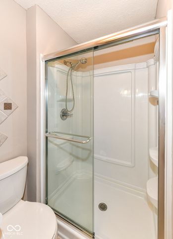7812 Hampton Place, Fishers, IN 46038