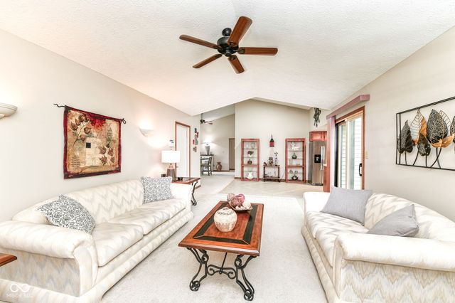 7812 Hampton Place, Fishers, IN 46038