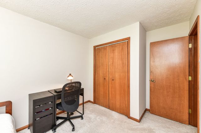 7812 Hampton Place, Fishers, IN 46038