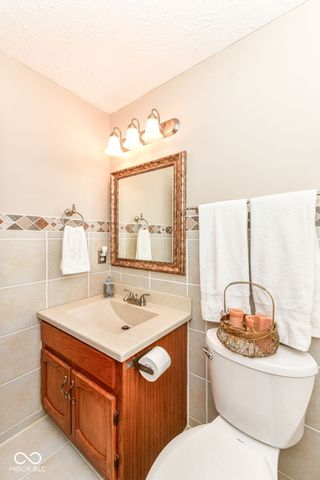7812 Hampton Place, Fishers, IN 46038