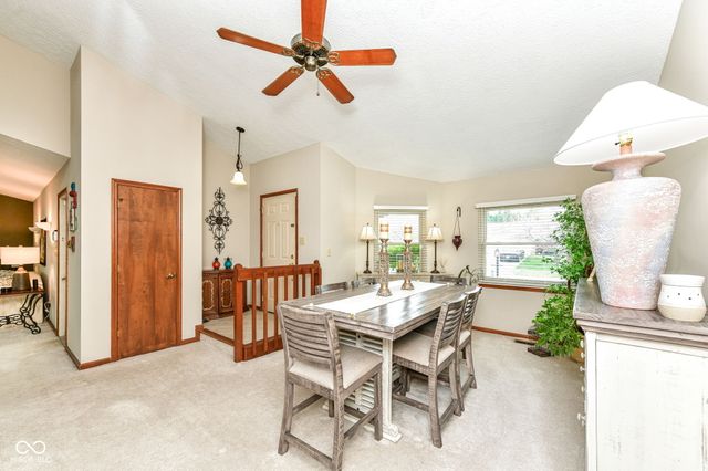 7812 Hampton Place, Fishers, IN 46038