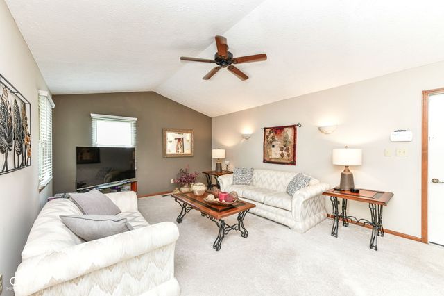 7812 Hampton Place, Fishers, IN 46038