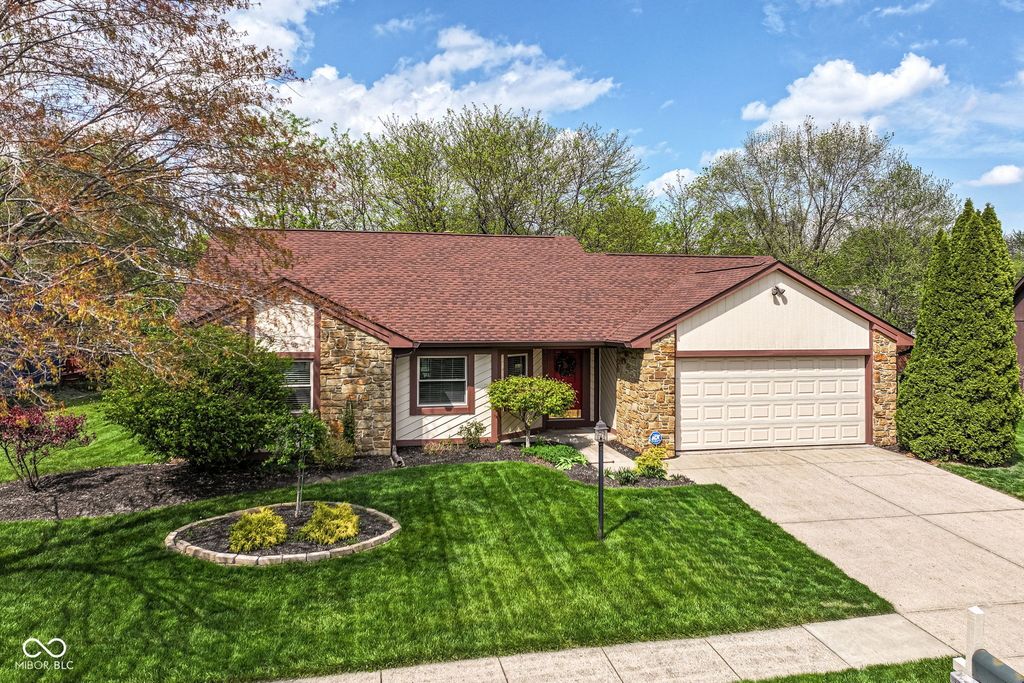 7812 Hampton Place, Fishers, IN 46038
