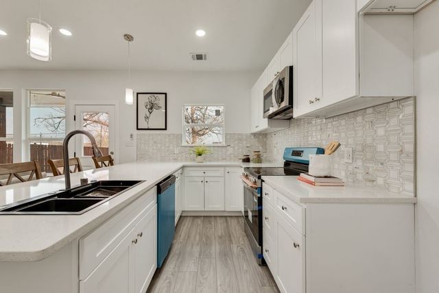 713 Exeter Street, Fort Worth, TX 76104