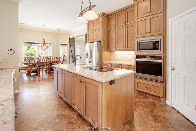 7710 Elmo Weedon Road, Bryan, TX 77808