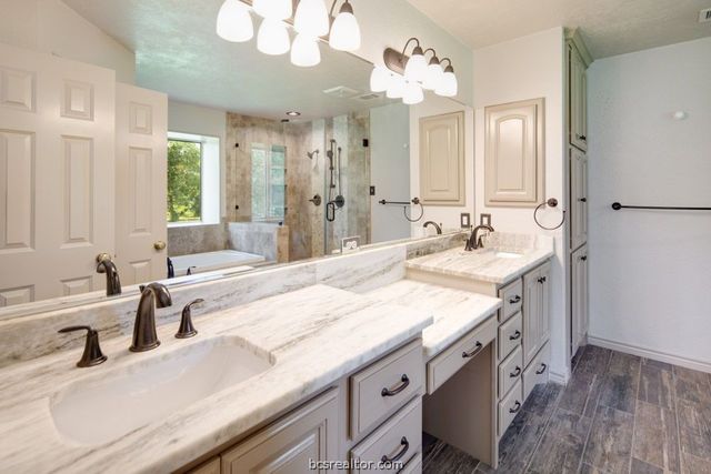 7710 Elmo Weedon Road, Bryan, TX 77808