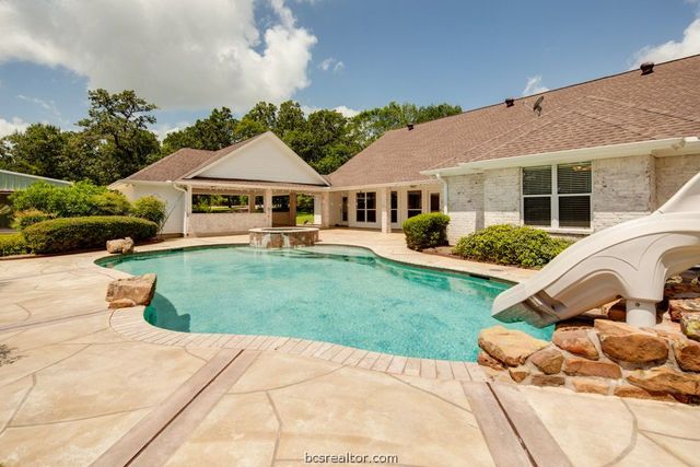 7710 Elmo Weedon Road, Bryan, TX 77808