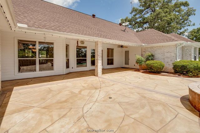 7710 Elmo Weedon Road, Bryan, TX 77808