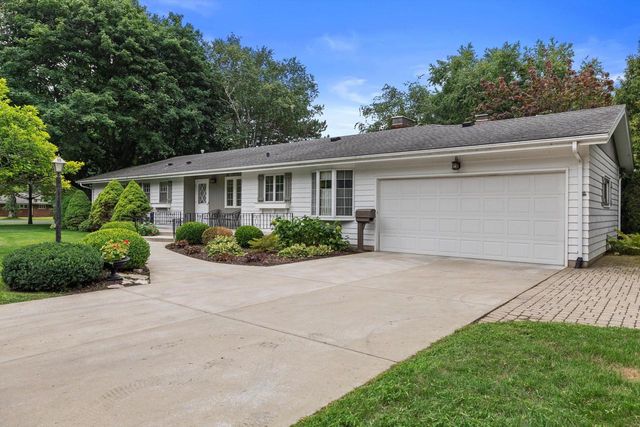 239 Old Pine CIRCLE, Wind Point, WI 53402