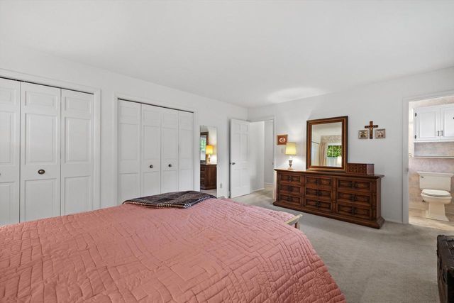 239 Old Pine CIRCLE, Wind Point, WI 53402
