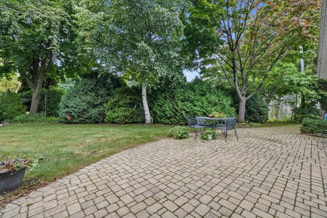 239 Old Pine CIRCLE, Wind Point, WI 53402
