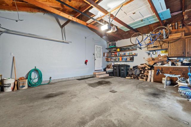 239 Old Pine CIRCLE, Wind Point, WI 53402
