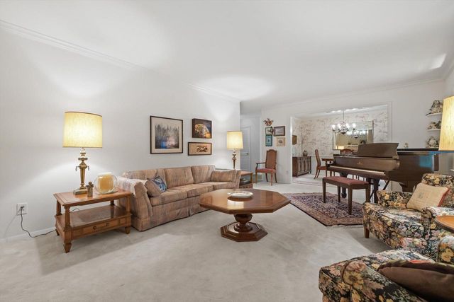 239 Old Pine CIRCLE, Wind Point, WI 53402