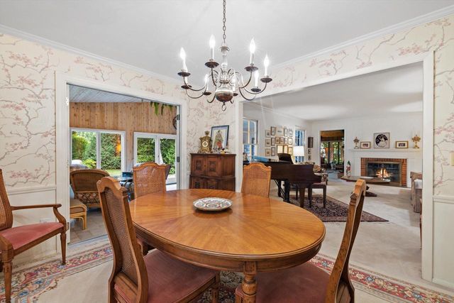239 Old Pine CIRCLE, Wind Point, WI 53402