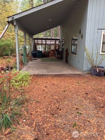 351 N Potlatch Drive, Hoodsport, WA 98548