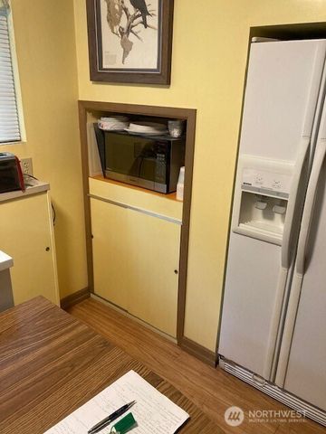 351 N Potlatch Drive, Hoodsport, WA 98548