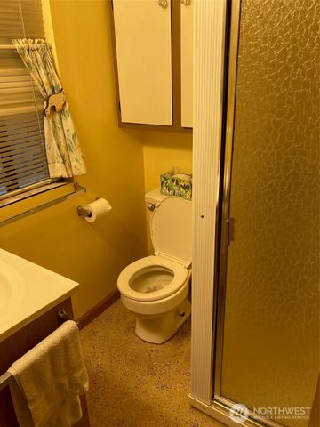 351 N Potlatch Drive, Hoodsport, WA 98548