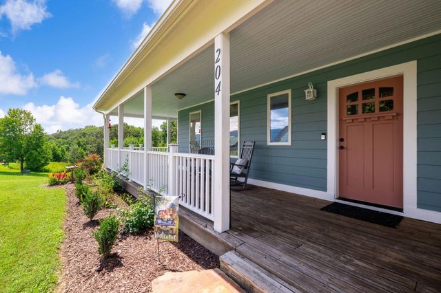 204 Johnny Wheeler Lane, Dunlap, TN 37327