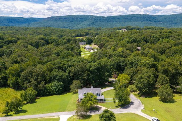 204 Johnny Wheeler Lane, Dunlap, TN 37327