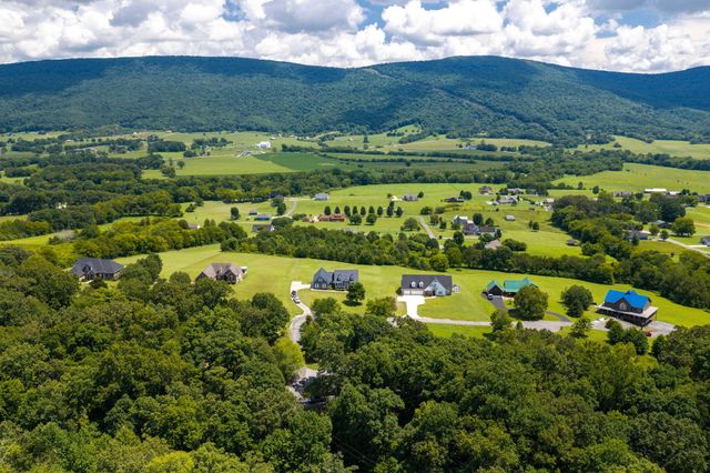 204 Johnny Wheeler Lane, Dunlap, TN 37327
