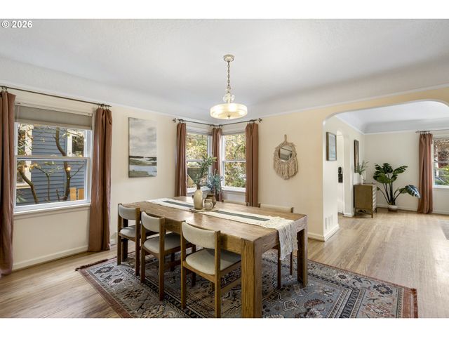 1816 Se 12TH Ave, Portland, OR 97214