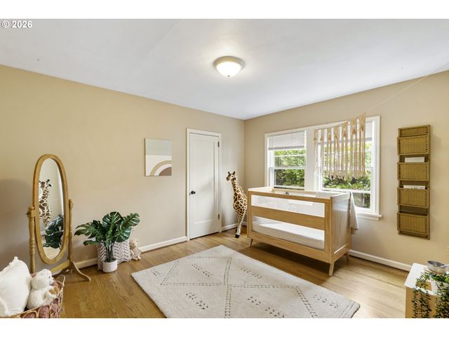 1816 Se 12TH Ave, Portland, OR 97214