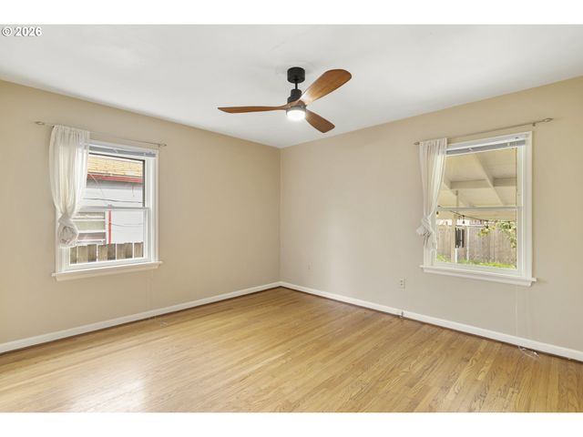 1816 Se 12TH Ave, Portland, OR 97214