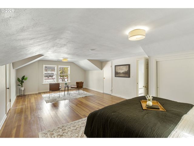 1816 Se 12TH Ave, Portland, OR 97214