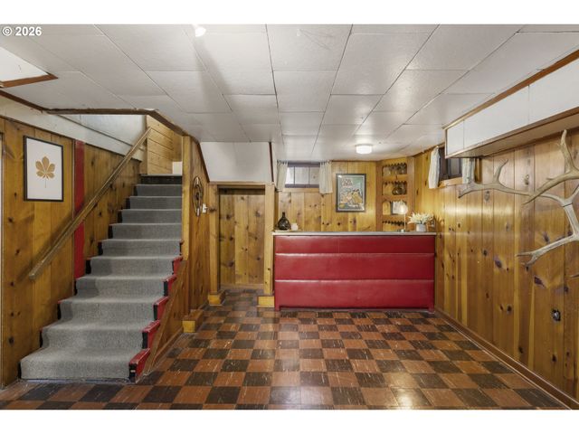 1816 Se 12TH Ave, Portland, OR 97214