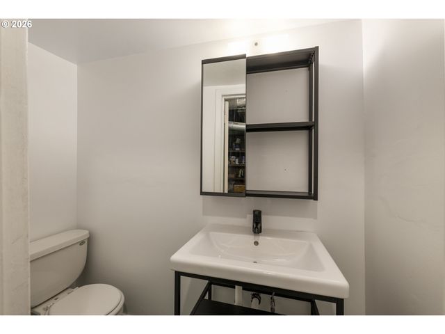 1816 Se 12TH Ave, Portland, OR 97214