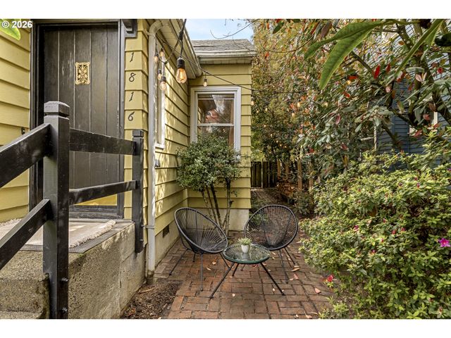 1816 Se 12TH Ave, Portland, OR 97214