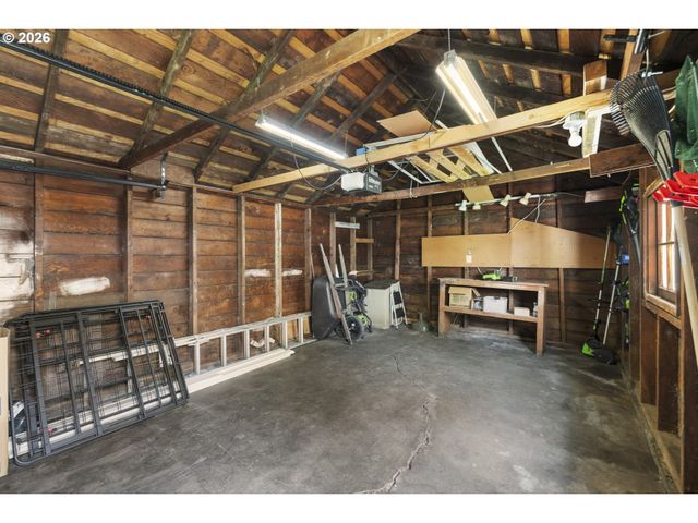 1816 Se 12TH Ave, Portland, OR 97214