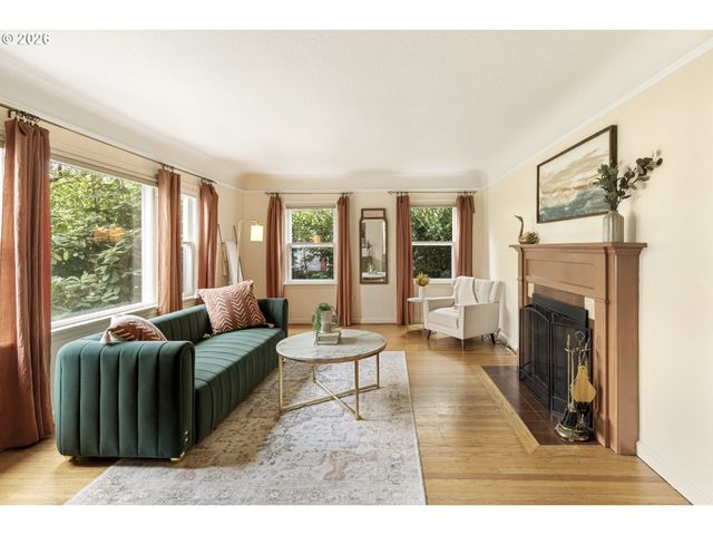 1816 Se 12TH Ave, Portland, OR 97214