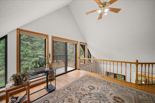 22915 E Morris Rd, Newman Lake, WA 99025