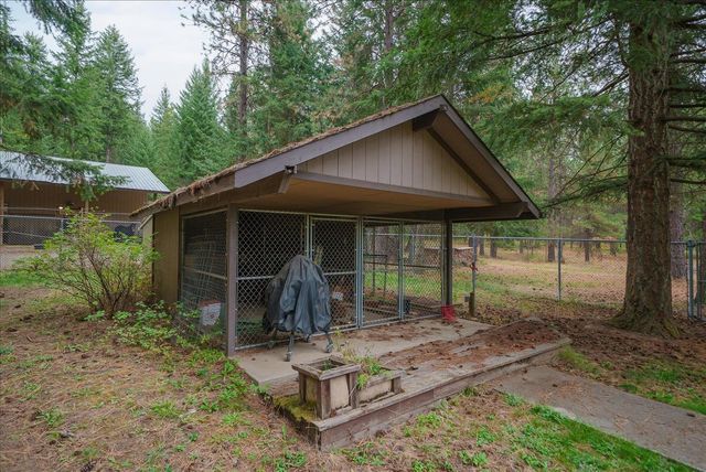 22915 E Morris Rd, Newman Lake, WA 99025