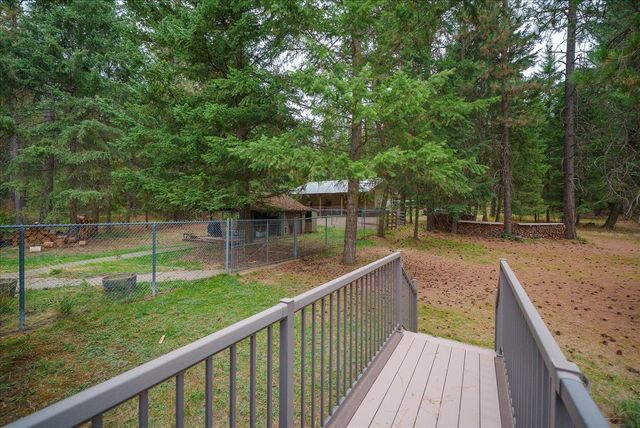 22915 E Morris Rd, Newman Lake, WA 99025